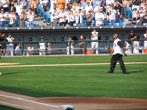 frank thomas 2005 alds first pitch