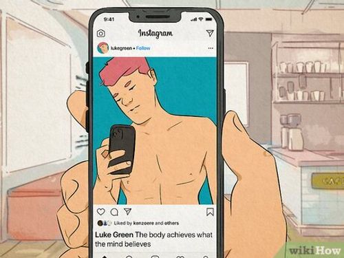 Drop a motivational message to match the mood of your gym selfie.