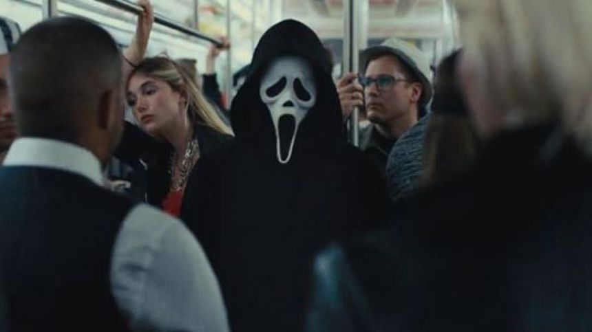 Ghostface en el metro de Nueva York
