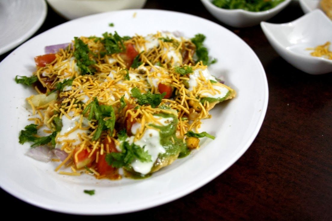 Samosa Chaat  बाज़ार जैसे चटपटा समोसा चाट