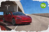 Tesla stock may rebound if $300 support holds