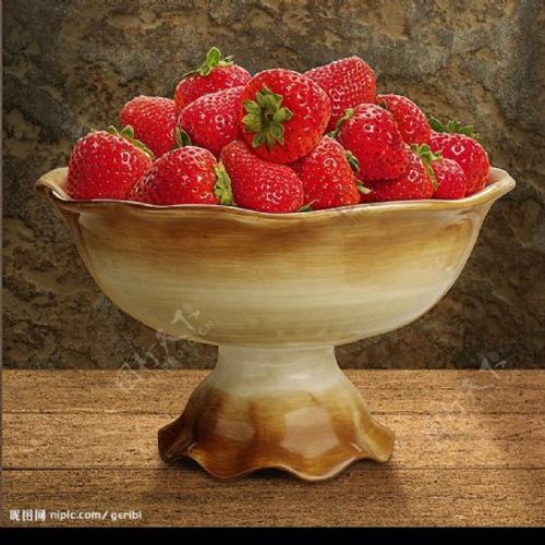 水果盘草莓图片