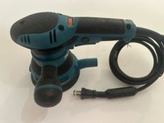 Makita BO5041 5” Electric Corded Variable Orbital Sander-Tool Only Used