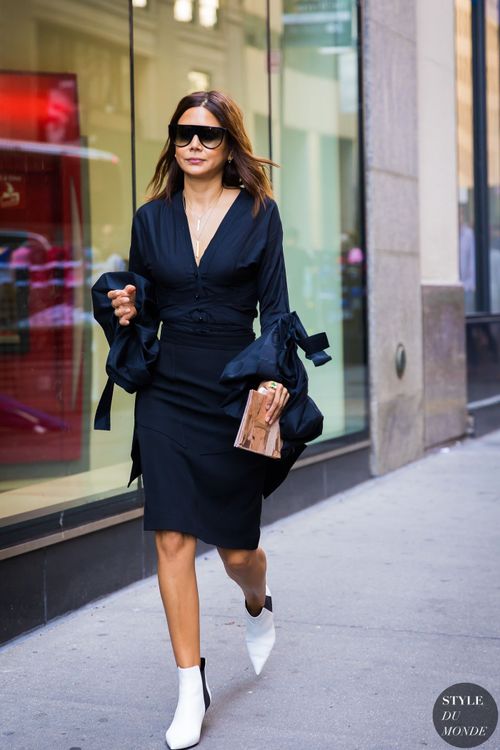 Christine Centenera by STYLEDUMONDE Street Style Fashion Photography Patent Boots Outfit Street Style, Christine Centenera Street Style, Christine Centenera Style 2023, Christine Centenera 2024, Centenera Christine, Christine Centenera Style, Christine Centenera Wardrobe Nyc, Christine Centenera Style 2025, Chic Off-white Pointed Toe Boots