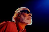 Sonny Rollins, saxophonist and restless genius of jazz, dead at 95 | PBS News