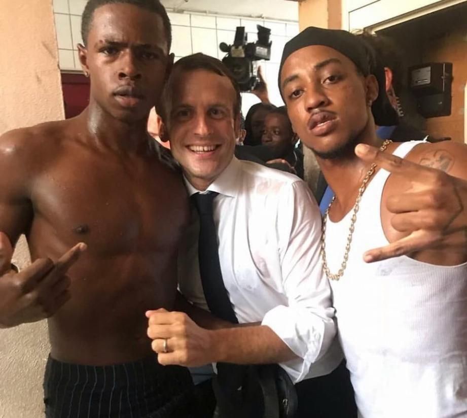 "Il a juste fait ça pour le style": l'un des deux jeunes hommes raconte sa vérité derrière la ...