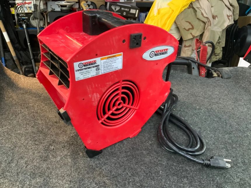 Central Machinery Portable Blower Fan 3 Speed Indoor Carpet/Drying/Shop/Garage - Image 1 of 4