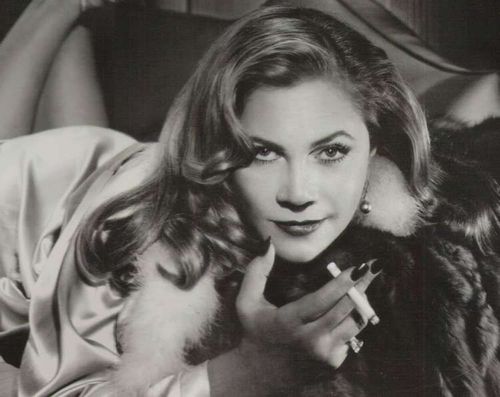 22 Photos of Kathleen Turner When She Was Young Peggy Sue Got Married, Kathleen Turner, Romancing The Stone, Diane Lane, Jamie Lee Curtis, Jennifer Love Hewitt, Jennifer Love, Jamie Lee, Silver Screen