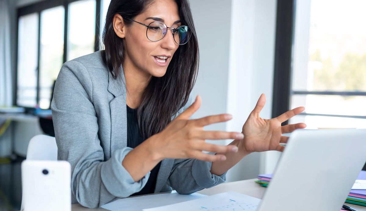 5 Tips and 1 Tool For Creating Better Online Video Presentations
