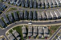 US Pending Home Sales Gauge Slumps in April to Four-Year Low - Bloomberg