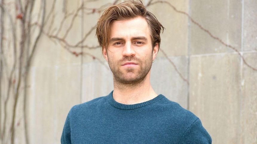 Onno Buß spielt Gerners Sohn Julian.