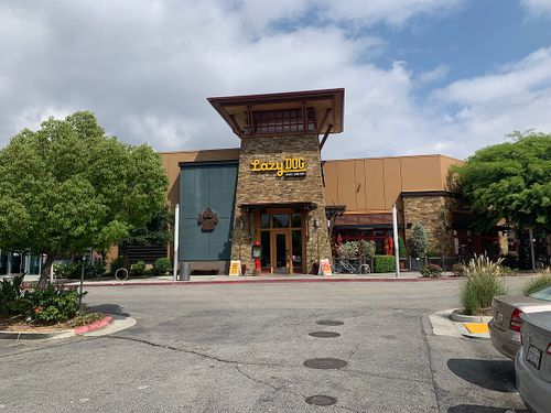 Lazy Dog Restaurant & Bar - Wikipedia