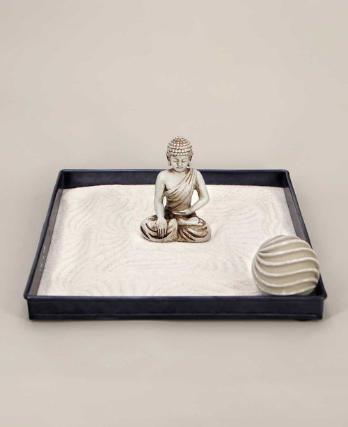 Finding Serenity in the Stones: An Exploration of Zen Gardens