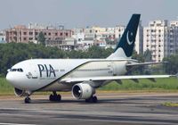 PIA flight leaves 50 passengers in Jeddah due to capacity issues - Minute Mirror