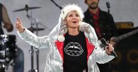 Lulu: I do not speak before noon to preserve my voice | Great Yarmouth Mercury