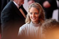 Jodie Foster-Starring ‘Vie Privée’ Debuts With 10-Minute Ovation In Cannes