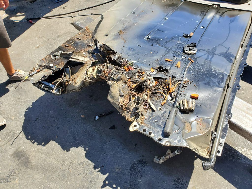 Tesla Model 3 batteries show impressive fire resistance despite damage from high-speed crash ...