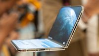 Apple blames ‘extraordinary’ demand as foldable iPhones sell out - Financial Times