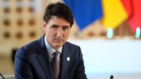 Justin Trudeau accused of deliberate act to ‘draw attention’ away from the King - YouTube