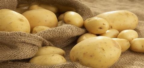 Face pack made from potato, you will get relief from skin related problems