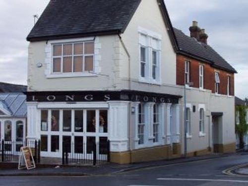 Longs Bar