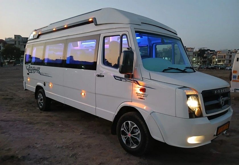 Tempo Traveler