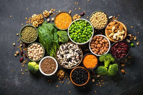 LWJhc2VkLmpwZw Dietas Plant-Based: Uma Análise Abrangente Além da Tendência