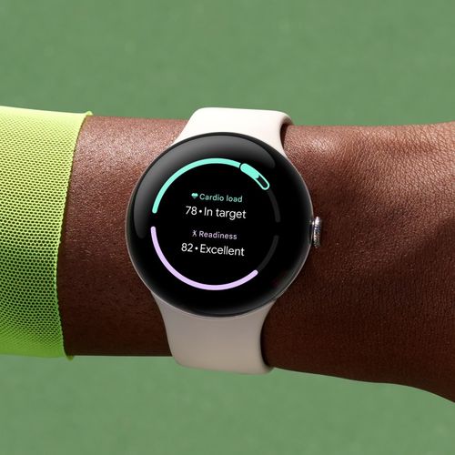 A person wearing the Google Pixel Watch 3 displaying their cardio load info.
