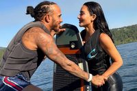 Lewis Hamilton hard-launches relationship with Kim Kardashian - Entertainment Weekly