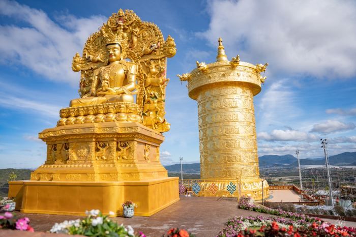 tượng phật trường thọ tại samten hills đà lạt