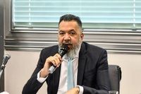PF prende indicado ao Senado por Flávio Bolsonaro em investigação sobre lavagem de dinheiro em postos de gasolina no RJ