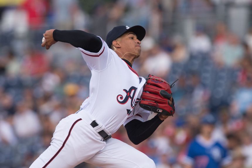 Diamondbacks pitching prospect Yilber Diaz pitches in a game for the Reno Aces.
