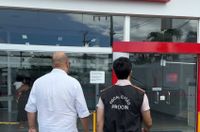 Agências bancárias de Maceió são multadas por descumprir lei