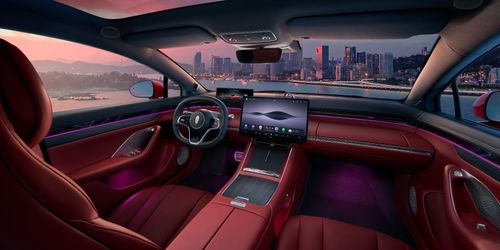 智界 新S7 雀羽红色内饰