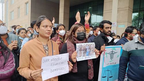 After the RDAs met on Tuesday evening, Dr Anuj Agarwal said that the agitation will continue on Wednesday.