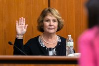 Alex Murdaugh clerk misused $20k from funds on bonus, pet food and other personal expenses, complaint reveals | The Independent