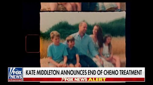  Kate Middleton Loses Family (Temporarily!) During Festive Christmas Day Walk