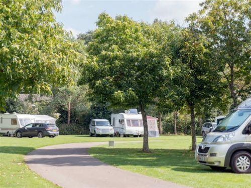 Burford Caravan and Motorhome Club Site