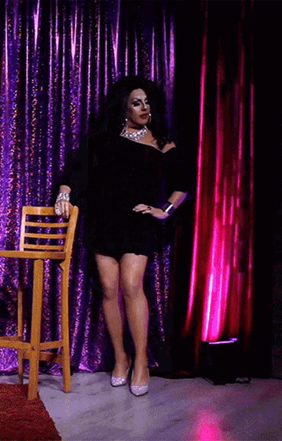 Y2hpbGUuZ2lm.gif