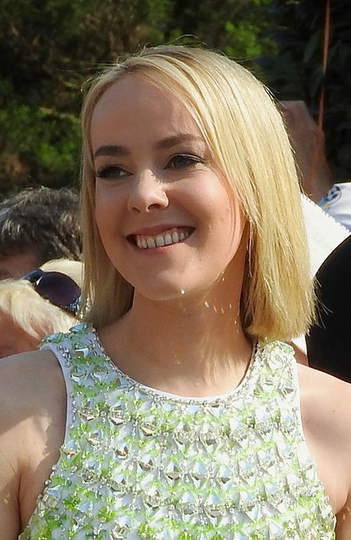 Jena_Malone_at_KVIFF_2015_(head_only).jpg