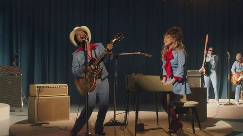  The Enduring Charm of Bruno Mars: A Multifaceted Superstar