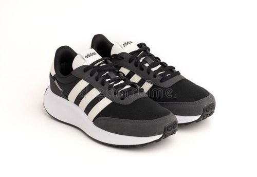ADIDAS Run 70s