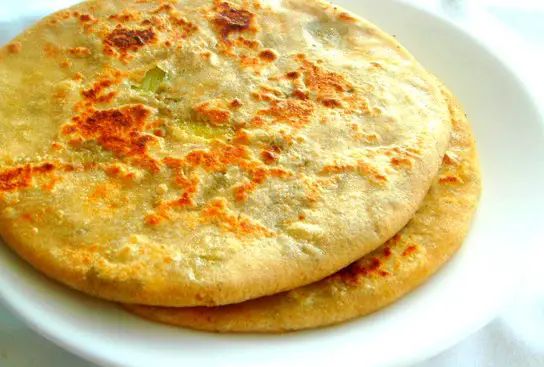 Have you ever eaten potato-gingal parathas! Do try this recipe