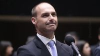 Abandono de trabalho: entenda regras que podem levar Eduardo Bolsonaro à demissão da PF