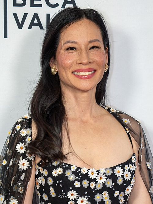 Lucy_Liu_Rosemead-13_(cropped).jpg
