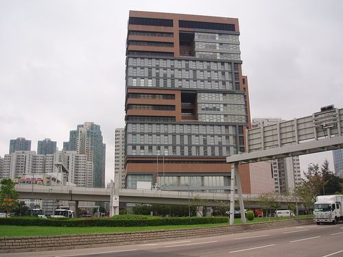 香港理工大学西九龙校园（后面）