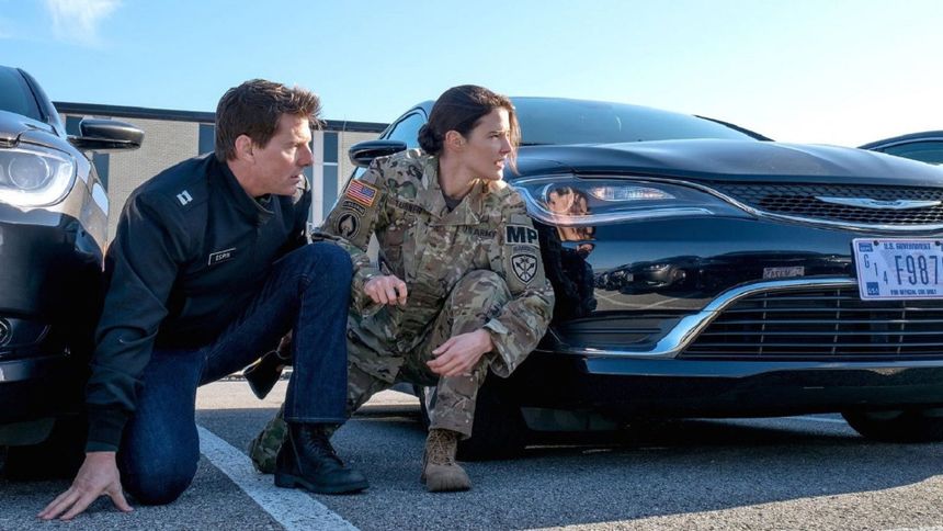 Cobie Smulders como Major Susan Turner em Jack Reacher Sem Retorno 2016