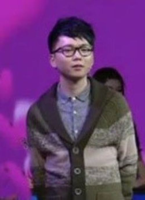 Watch the latest 《我们约会吧》“王小贱”牵手家居女 小清新DV新意十足 (2013) online with English subtitle for free undefined