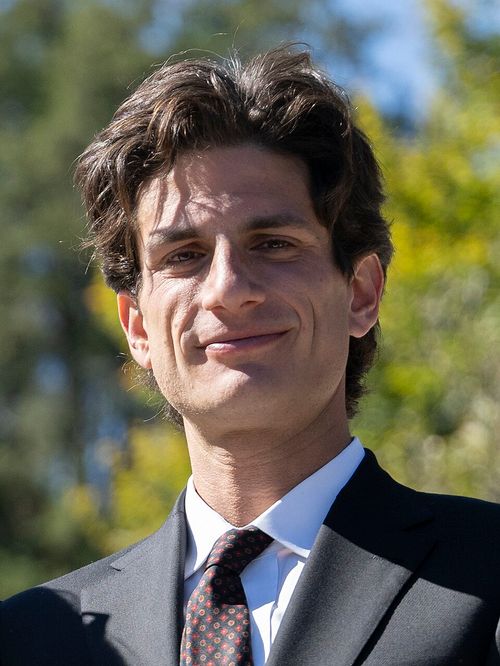 Jack_Schlossberg_wreath-laying_ceremony_to_commemorate_President_John_F._Kennedy_at_Arlington_National_Cemetery,_Virginia_on_October_17,_2024_(cropped).jpg