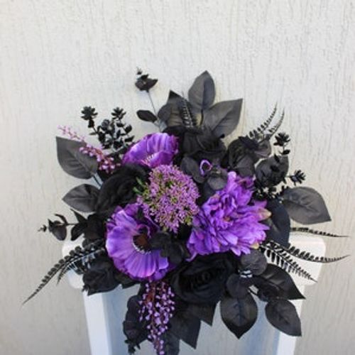 Purple black wedding bouquet, cascading bridal bouquet, dark bouquet, gothic wedding decor, silk flower bouquet Bridesmaid 8"(round)